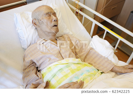 Elderly sickroom hospitalization Elderly sickroom hospitalization 62342225