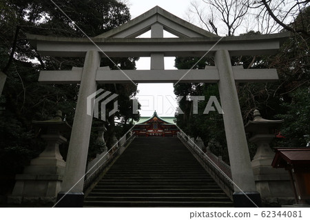 Sanno Otokozaka and Torii in front of Hie Shrine 62344081