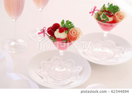 Beet mousse 62344894