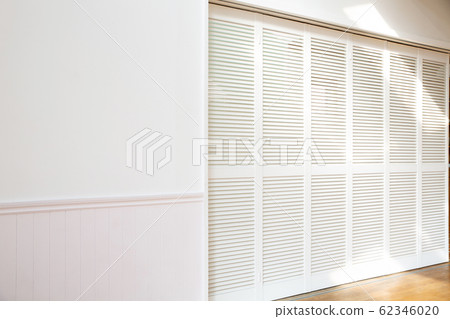 Partition Opening / closing wall 62346020