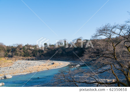 步橋(東京青梅市的卡瑪之扶公園) 步橋(東京青梅市的卡瑪之扶公園) 62350658