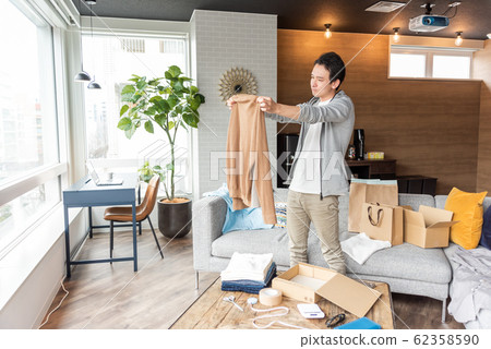 年輕人試圖穿出不需要Mercari的衣服 62358590