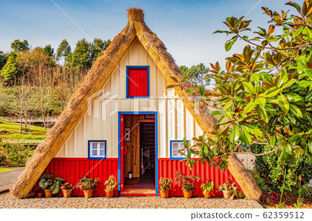 Traditional cottage in Santana, Madeira, Portugal Traditional cottage in Santana, Madeira, Portugal 62359512