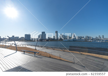 日本的橫濱城市景觀新的冠狀病毒Osanbashi的遊客很少，人煙稀少... =週日下午 62359557