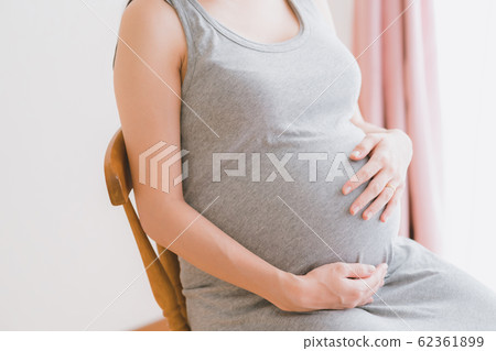 last month of pregnancy, pregnant, pregnant woman 62361899