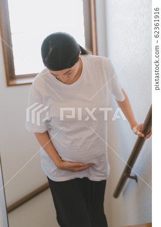 last month of pregnancy, stair, staircase 62361916