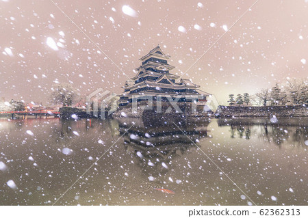 松本城雪景[長野縣] 62362313