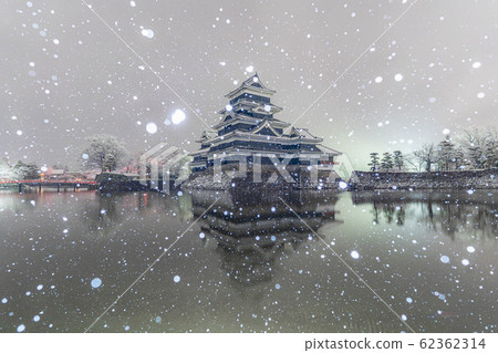 松本城雪景[長野縣] 62362314