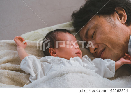 第10天出生後10天 第10天出生後10天 62362834