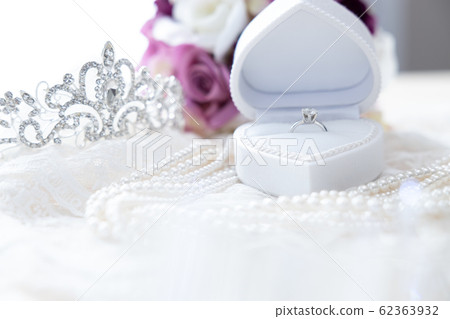 婚禮訂婚戒指 62363932