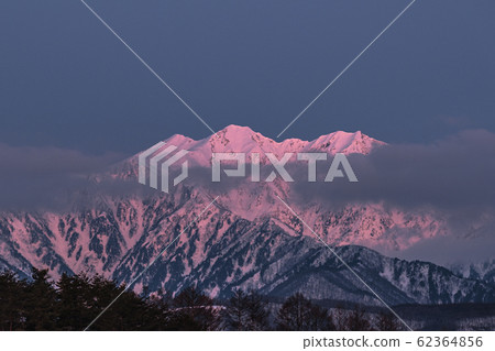 Mt. Kagetake dyed in Chaoyang 62364856