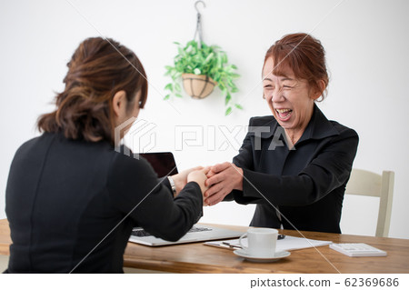 合同形象 合同形象 62369686