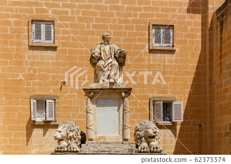 Sculpture of saint on the facade, Malta 62375574