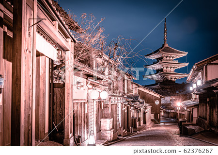 Yakan pagoda and cityscape at night Yakan pagoda and cityscape at night 62376267