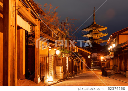 Yakan pagoda and cityscape at night Yakan pagoda and cityscape at night 62376268