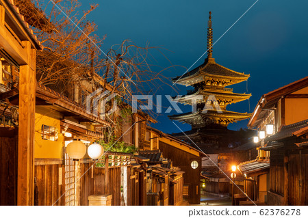 Yakan pagoda and cityscape at night Yakan pagoda and cityscape at night 62376278