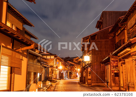 Niningzaka at Night (Higashiyama-ku, Kyoto) Niningzaka at Night (Higashiyama-ku, Kyoto) 62378108