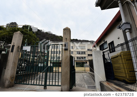 [Closed school] Onomichi City, Hiroshima Prefecture Tsuchido Elementary School gate and playground 62378728