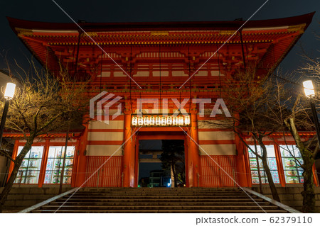 South Gate of Yasaka Shrine, Higashiyama Ward, Kyoto City 62379110