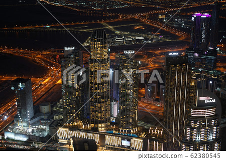 哈利法塔觀景台的迪拜夜景 哈利法塔觀景台的迪拜夜景 62380545