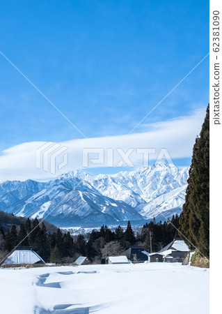 Winter scenery of Hakuba Village (Aoni village) 62381090