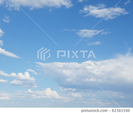blue sky 62381580