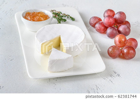 Camembert on the serving plate Camembert on the serving plate 62381744
