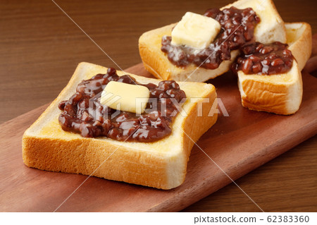 Ogura Toast 62383360