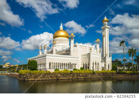 Omar Ali Saifuddien Mosque in Bandar Seri Begawan, Omar Ali Saifuddien Mosque in Bandar Seri Begawan, 62384255