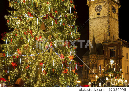 Prague Old Town Square - Christmas market, Czech 62386096