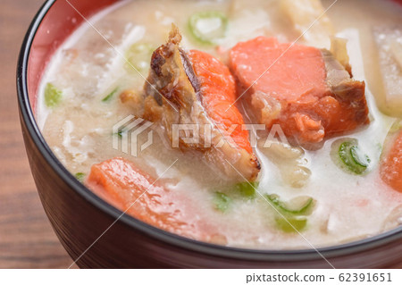 Classic winter salmon lees Classic winter salmon lees 62391651