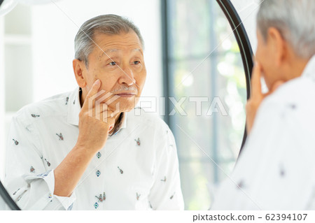 Senior man beauty lifestyle image Senior man beauty lifestyle image 62394107