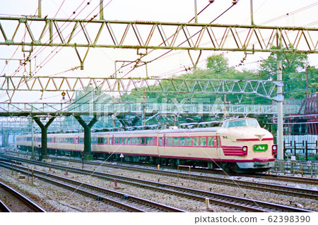 特快列車 特快列車 62398390