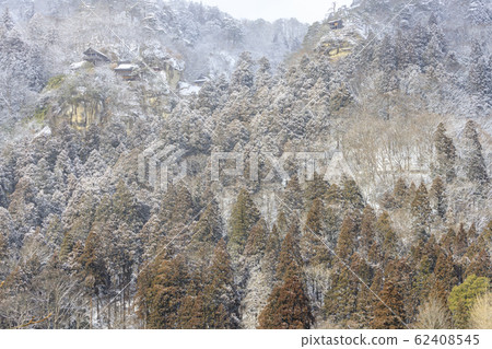 從雪山寺觀景台 從雪山寺觀景台 62408545