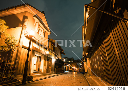 Saninzaka at night (Sannenzaka) Higashiyama-ku, Kyoto 62414936
