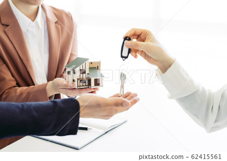 Housing contract Housing contract 62415561