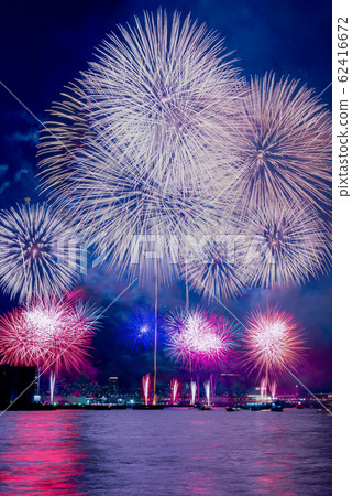 Minato Kobe beach fireworks display 2018 Minato Kobe beach fireworks display 2018 62416672