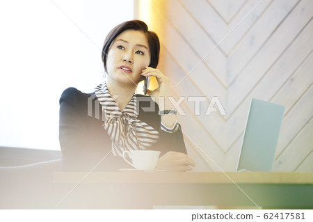 Business woman, business, CEO, President, representative, office, office, office, company 62417581
