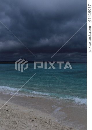 Okinawa Minnajima Island scenery with no tropical feeling due to bad weather Okinawa Minnajima Island scenery with no tropical feeling due to bad weather 62419087