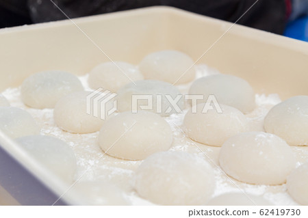 Mochi with mochi Mochi with mochi 62419730