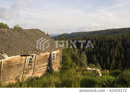 Old shed near Skeikampen 62420172