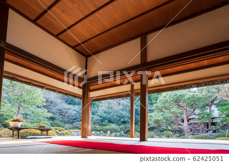Garden view from Shoren-in Temple, Kyoto 62425051