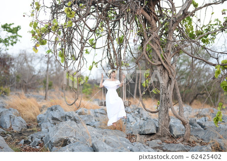 Tropical women loose 62425402