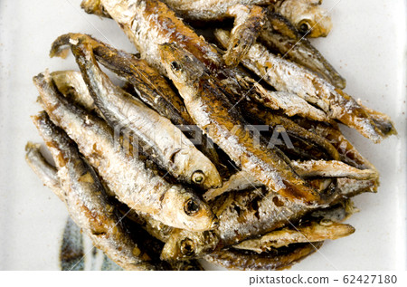 炸小魚 62427180