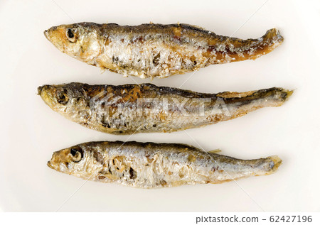 Fried small fish Fried small fish 62427196