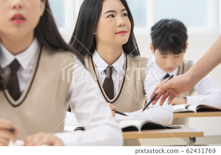 學生校服 62431769