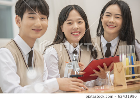 學生校服 62431980