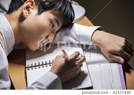 學生校服 62431996