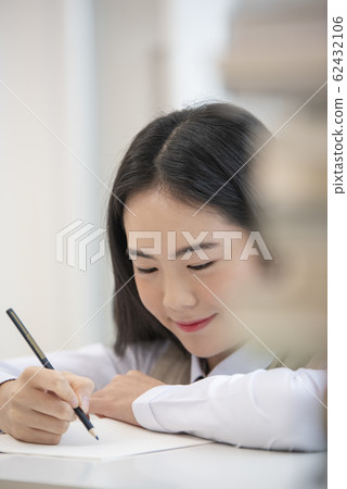 學生校服 學生校服 62432106