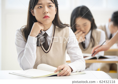 學生校服 62432118